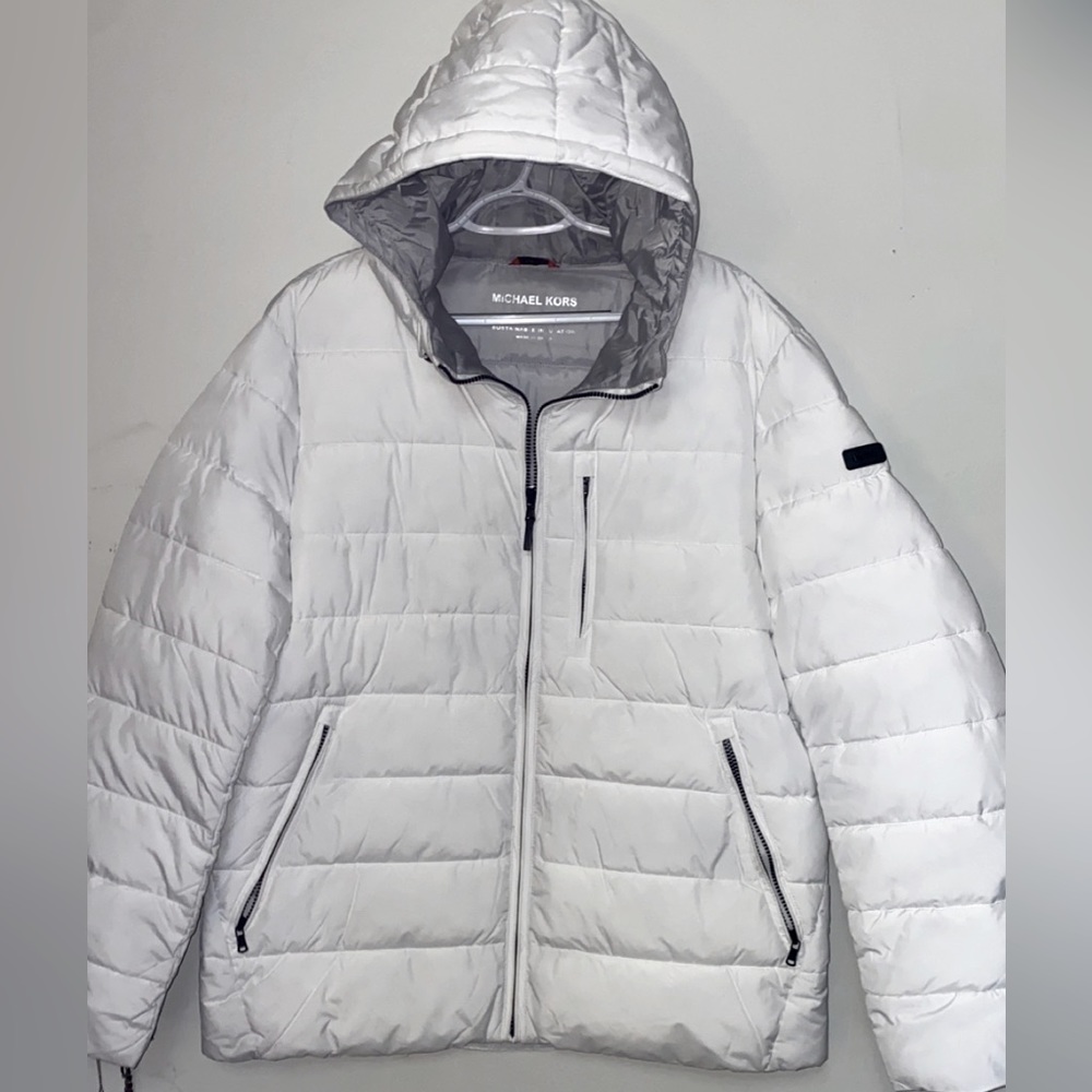 Michael Kors Puffer Jacket. Men’s Size Large. New without tags.